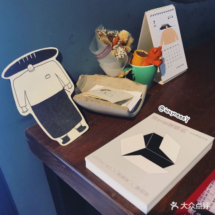 ‘三亿体育手机版’人去楼空、欠款7000万元！昔日风光无限的快递公司，咋就倒在了快递业的“春天里”？...